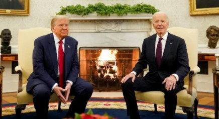 Trump and Biden Meet at the White House, Agree on Peaceful Transition