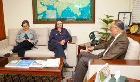 CNAS Director and Pakistan’s Planning Minister Discuss Pak-US Relations
