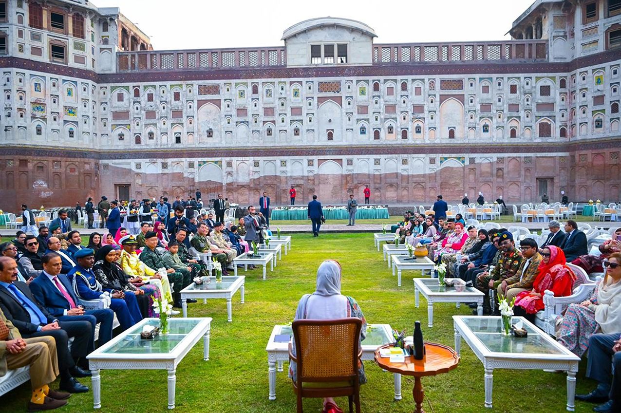 Pakistani CM Punjab Maryam Nawaz Hosts Defense Attaches from 16 Countries