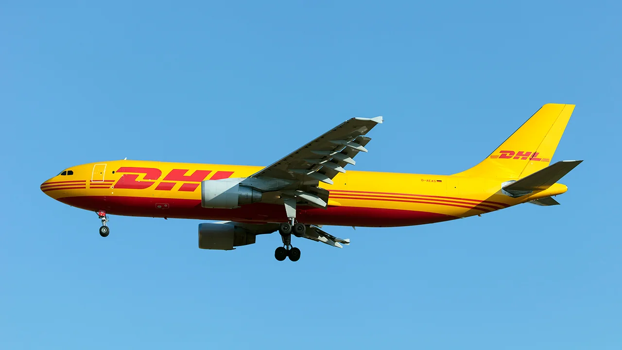 DHL Halts High-Value Shipments to U.S. Amid Stricter Customs Rules