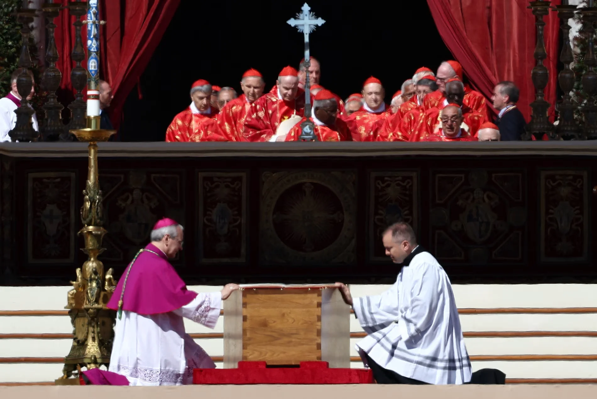Pope Francis Laid to Rest in Solemn Ceremony at St. Peter’s Square