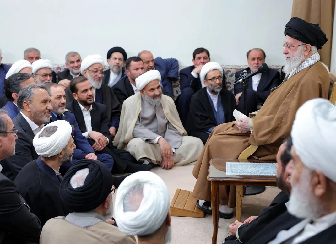 Ayatollah Khamenei: We Distrust the Opposing Side in Oman Talks, But Trust Iran’s Capabilities
