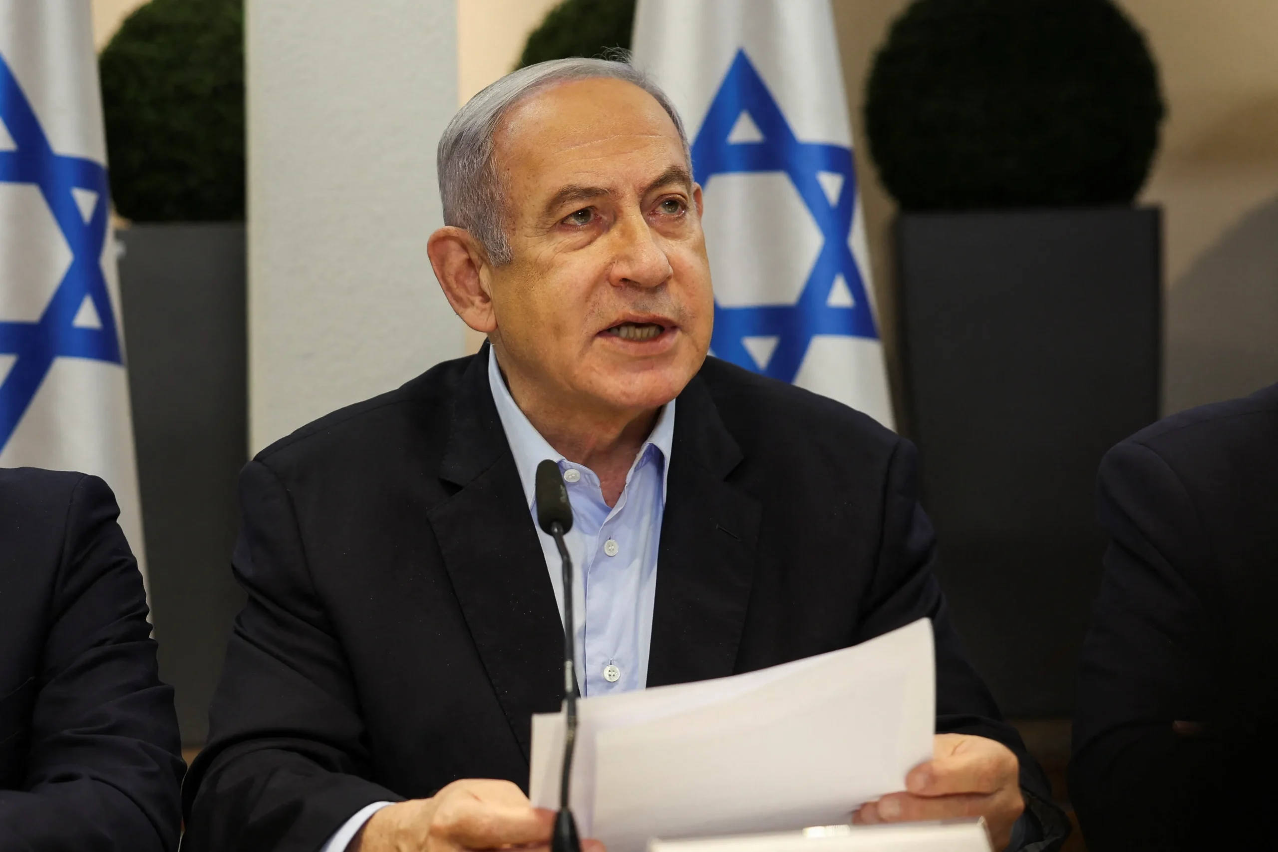 Netanyahu Reviews Hostage Talks as Hamas Rejects Israeli Disarmament Condition