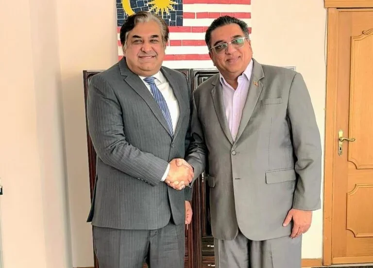 Pakistan, Malaysia Vow Closer Ties in EU Meeting Amid Global Geopolitical Shifts