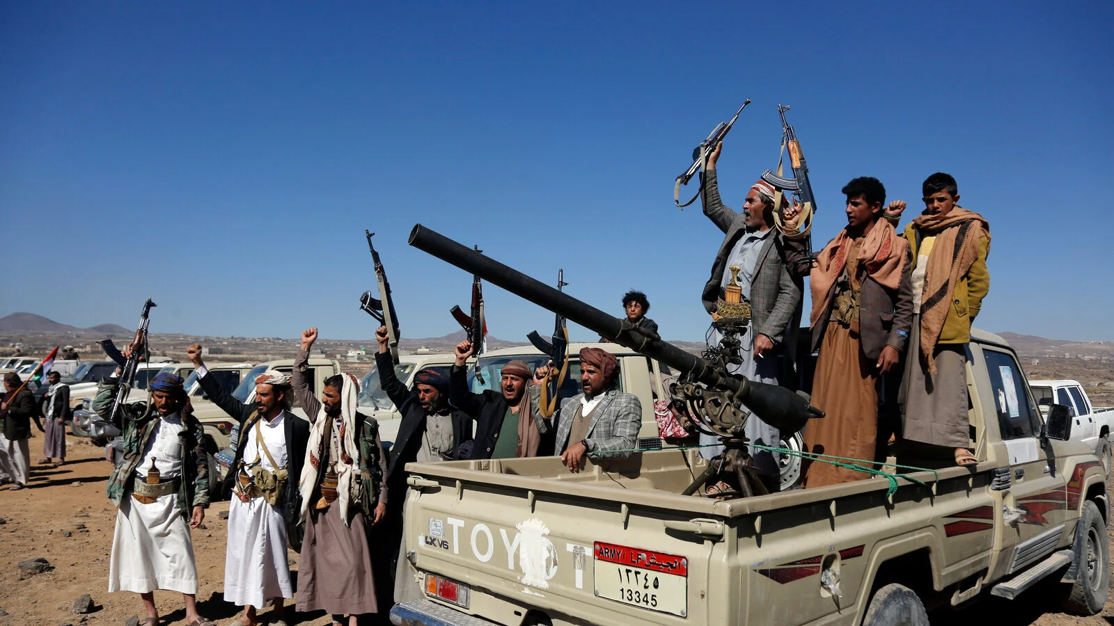 US Confirms Over 800 Targets Hit in Yemen Since March; Hundreds of Houthi Fighters Killed