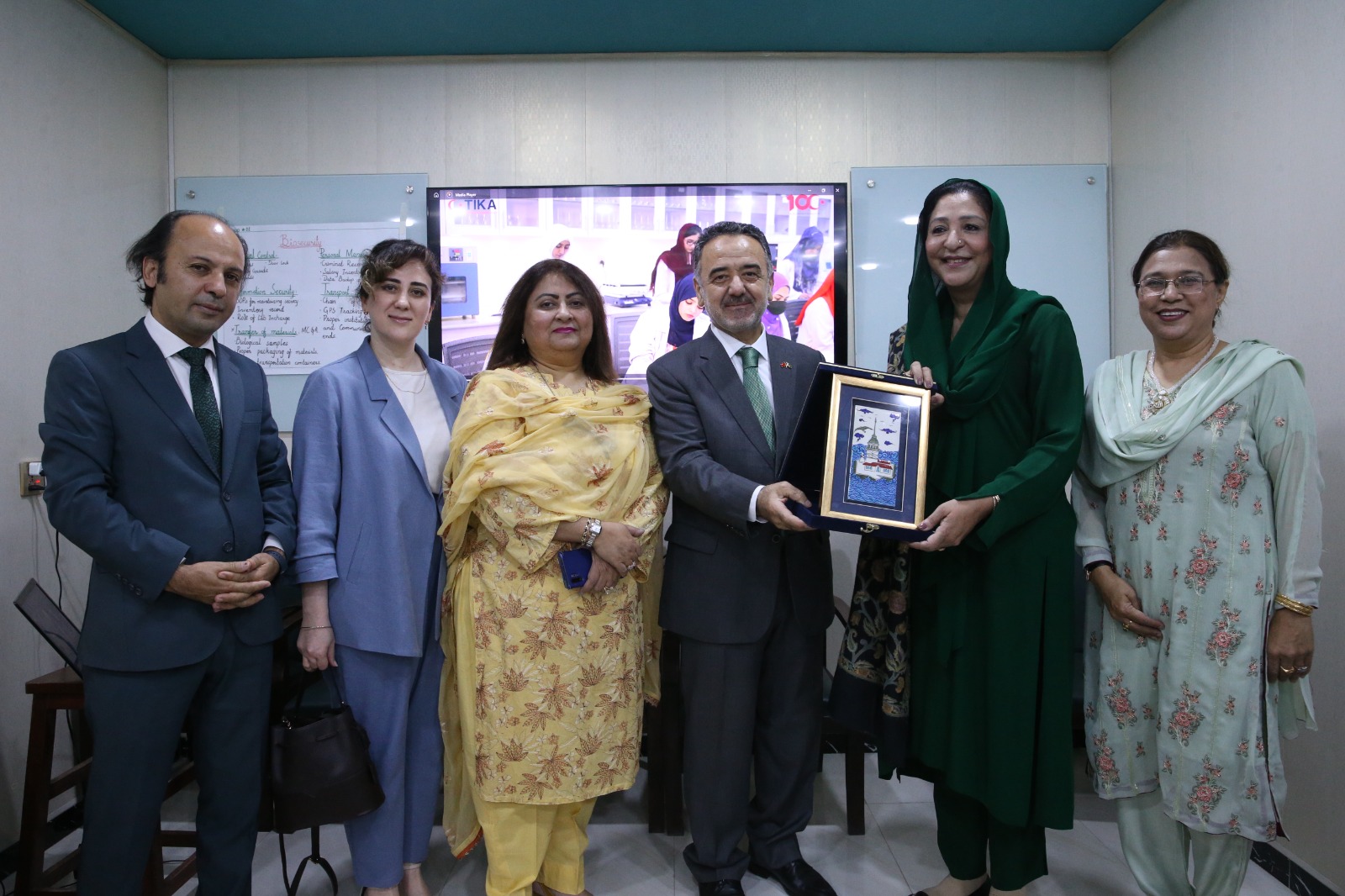 Federal Education Minister and Turkish Ambassador Visit RWU’s Advanced Zoology Lab Supported by TIKA