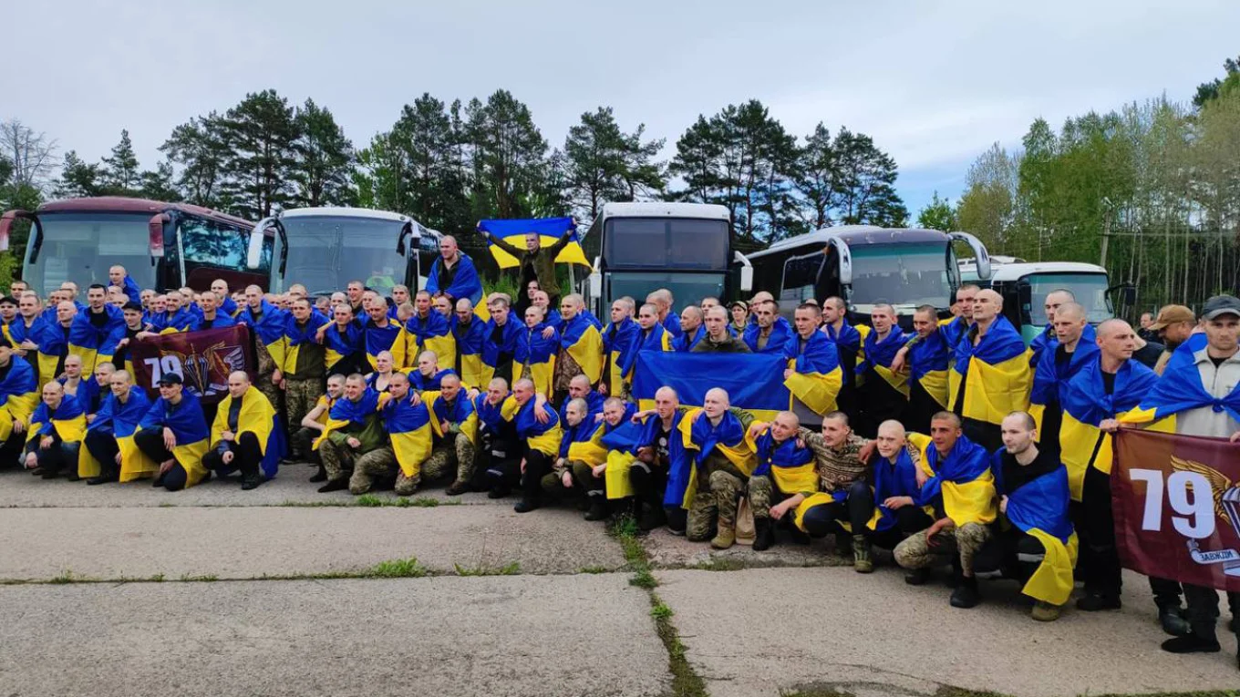 Russia and Ukraine Complete Major POW Exchange with 205 Soldiers Freed on Each Side