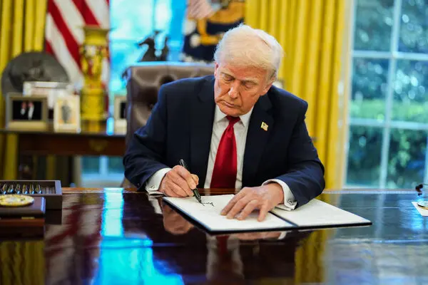Trump Imposes 100% Tariff on Foreign Films to Protect U.S. Movie Industry