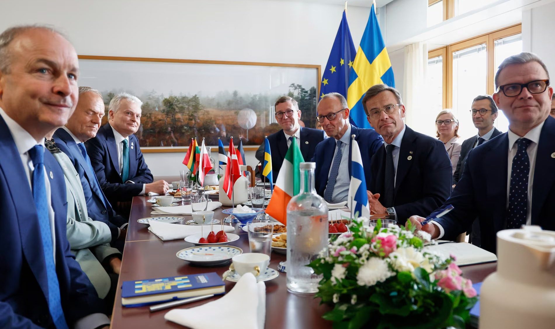 EU Weighs Swift Deal or Retaliation as Trump’s 50% Tariff Deadline Nears