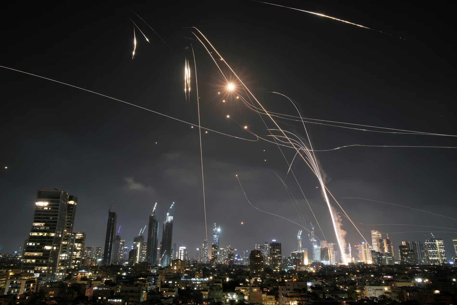 Iran Launches Hypersonic Missile Strikes on Israel in Major Retaliation