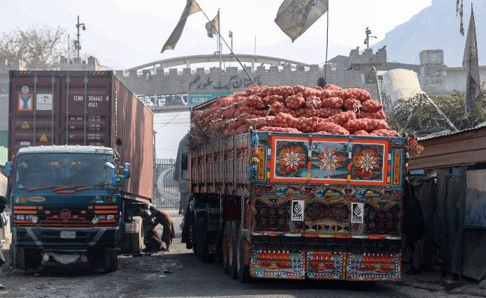 Pakistan Grants One-Year Multiple-Entry Visas to Afghan Truck Drivers