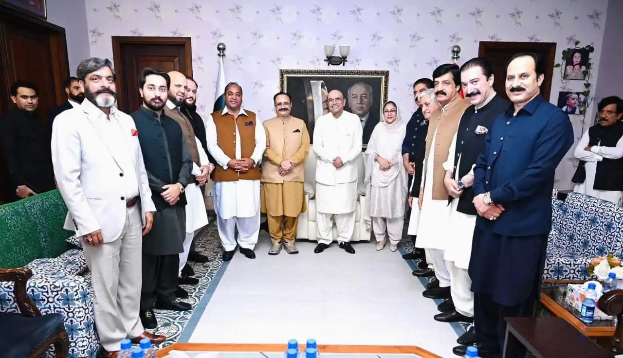 Prominent AJK Leaders Join PPP in Meeting with President Zardari