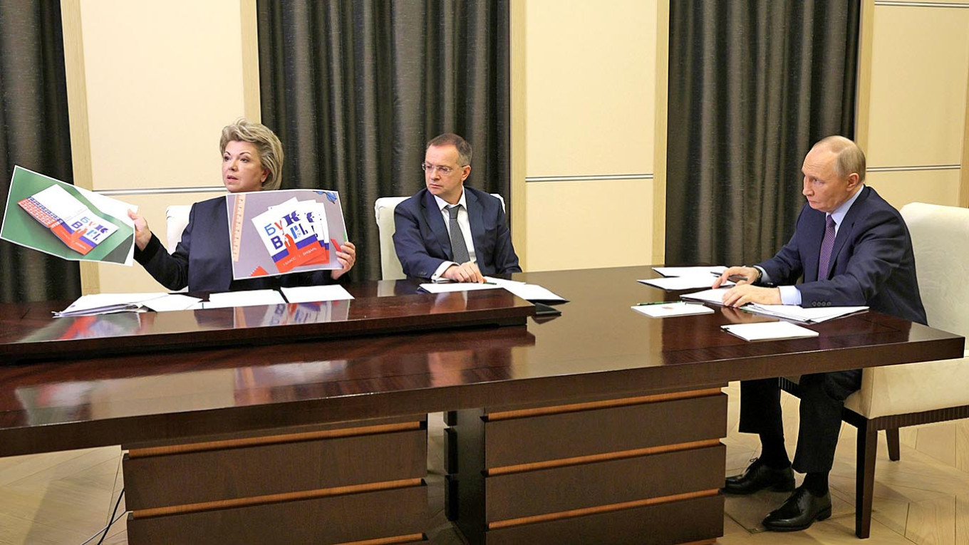 Putin Approves Plan to Establish Global Center for Promoting Russian Language