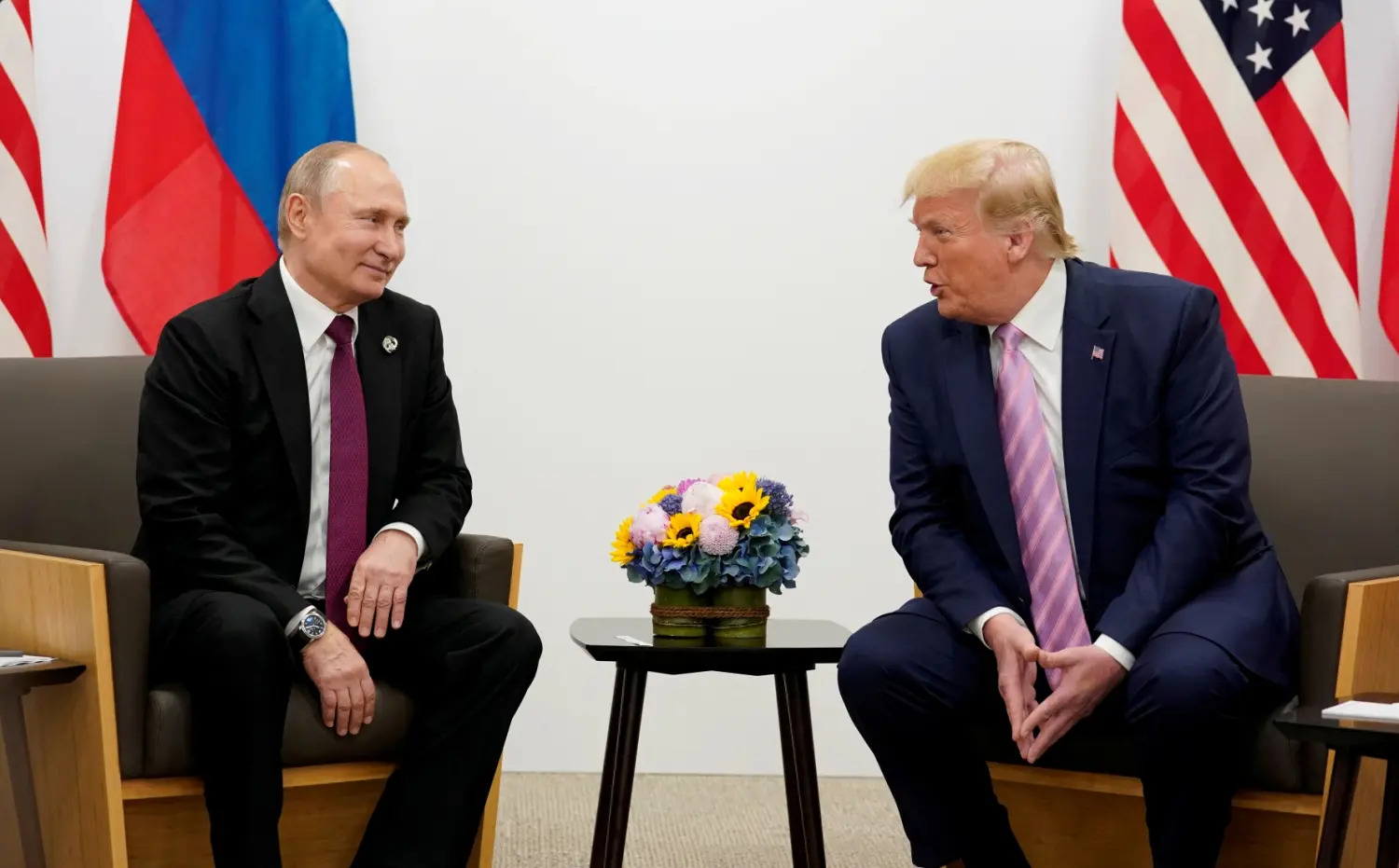 Putin Tells Trump Russia Will Retaliate After Ukrainian Strikes on Strategic Targets