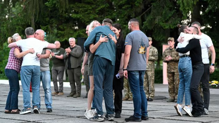 Russia-Ukraine Prisoner Swap Collapses Amid Mutual Accusations
