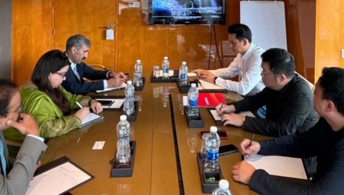 Chinese Tech Giant Eyes Investment in Pakistan’s ICT and Energy Sectors