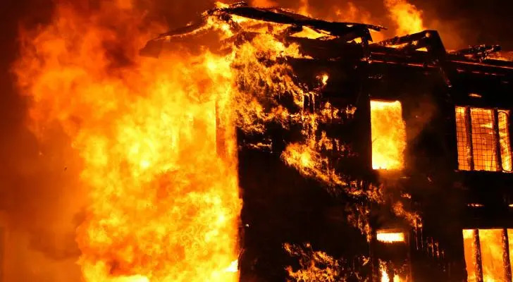 Massive Fire at Iraq’s Kut Hypermarket Leaves 50 Dead or Injured