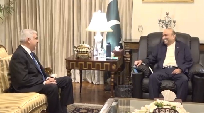 Pakistani President Emphasizes Boosting Trade and Cultural Ties