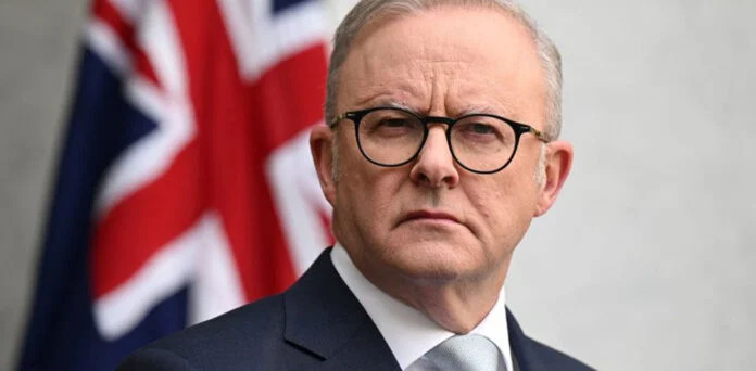 Australia Expels Iranian Envoy Over Antisemitic Attacks, Declares IRGC a Terror Group