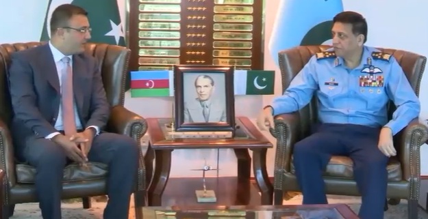 Azerbaijan Defence Delegation Meets PAF Chief, Strengthens Military Ties