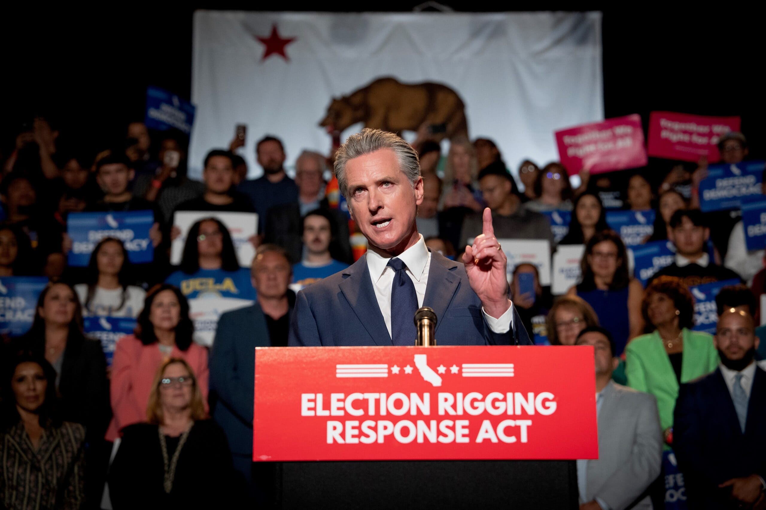 California Governor Calls Special Election to Approve New US House Maps