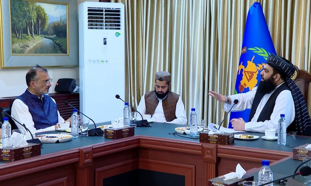Kabul Calls on UNHCR to Shift Refugee Processing from Pakistan to Afghanistan
