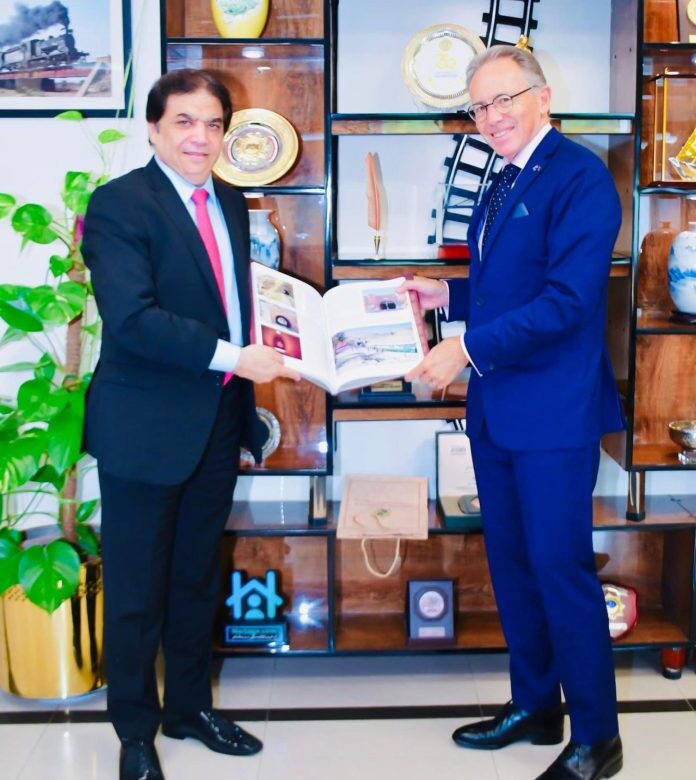 Pakistan, Australia Strengthen Ties with Focus on Railway Modernization