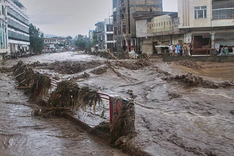 Pakistan Floods 2025: Over 330 Dead as Torrential Rains and Flash Floods Devastate