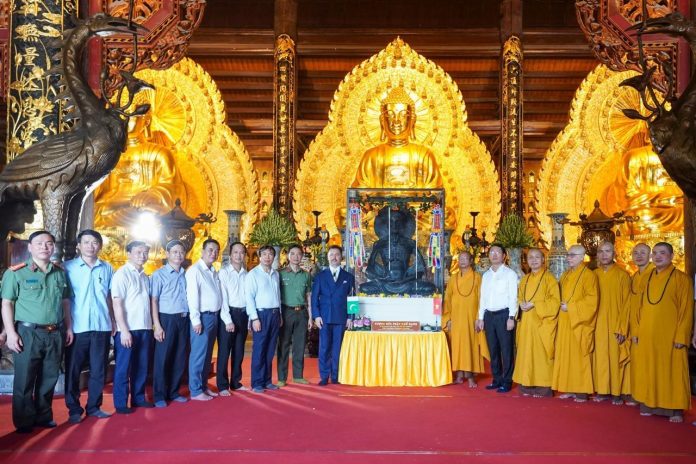 Pakistan Gifts Fasting Buddha Replica to Vietnam’s Bai Dinh Pagoda