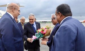 Pakistan’s Deputy PM Ishaq Dar Arrives in Dhaka for High-Level Bilateral Talks