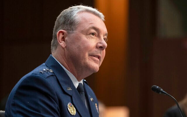 US Defense Secretary Fires Defense Intelligence Chief Lt. Gen. Jeffrey Kruse